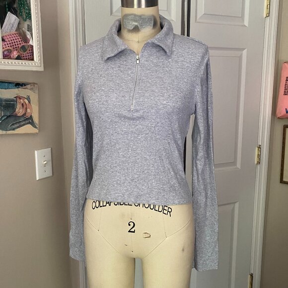 AMBIANCE Gray Ribbed knit Collared Zip front Crop Cropped Shirt *SMALL* - Picture 1 of 5